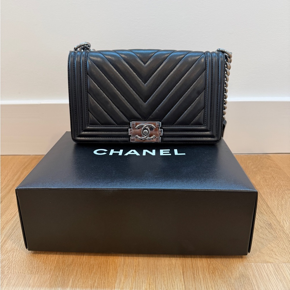 Chanel Black Lambskin Chevron Leather Boy Medium Bag